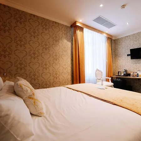 Le Chateau De Hotel 4*