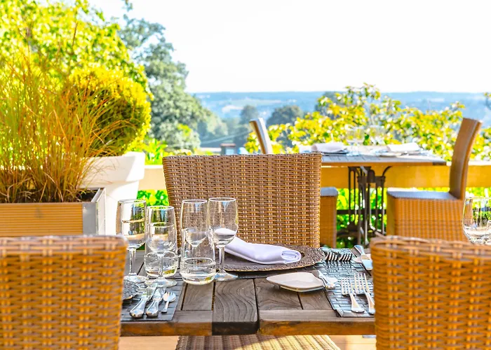 Hotell Le Chateau De 4*